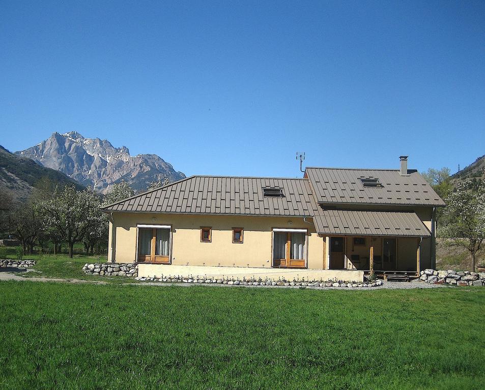 皮埃尔奥朗住宿加早餐旅馆 LʼArgentière-la-Bessée 外观 照片
