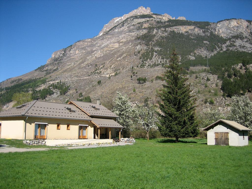 皮埃尔奥朗住宿加早餐旅馆 LʼArgentière-la-Bessée 外观 照片